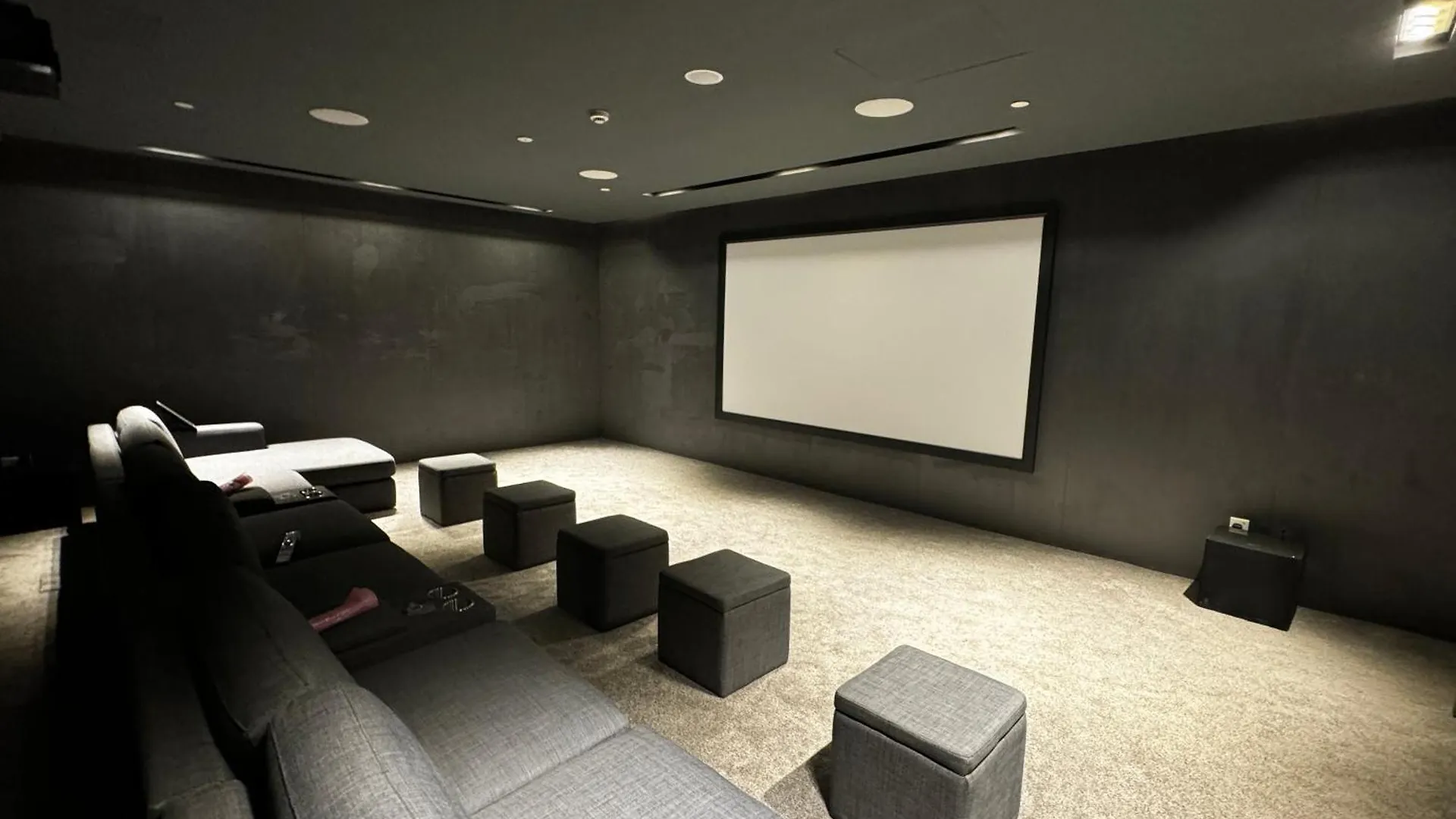 Oakley Square Oasis In Jvc Apartment Dubai